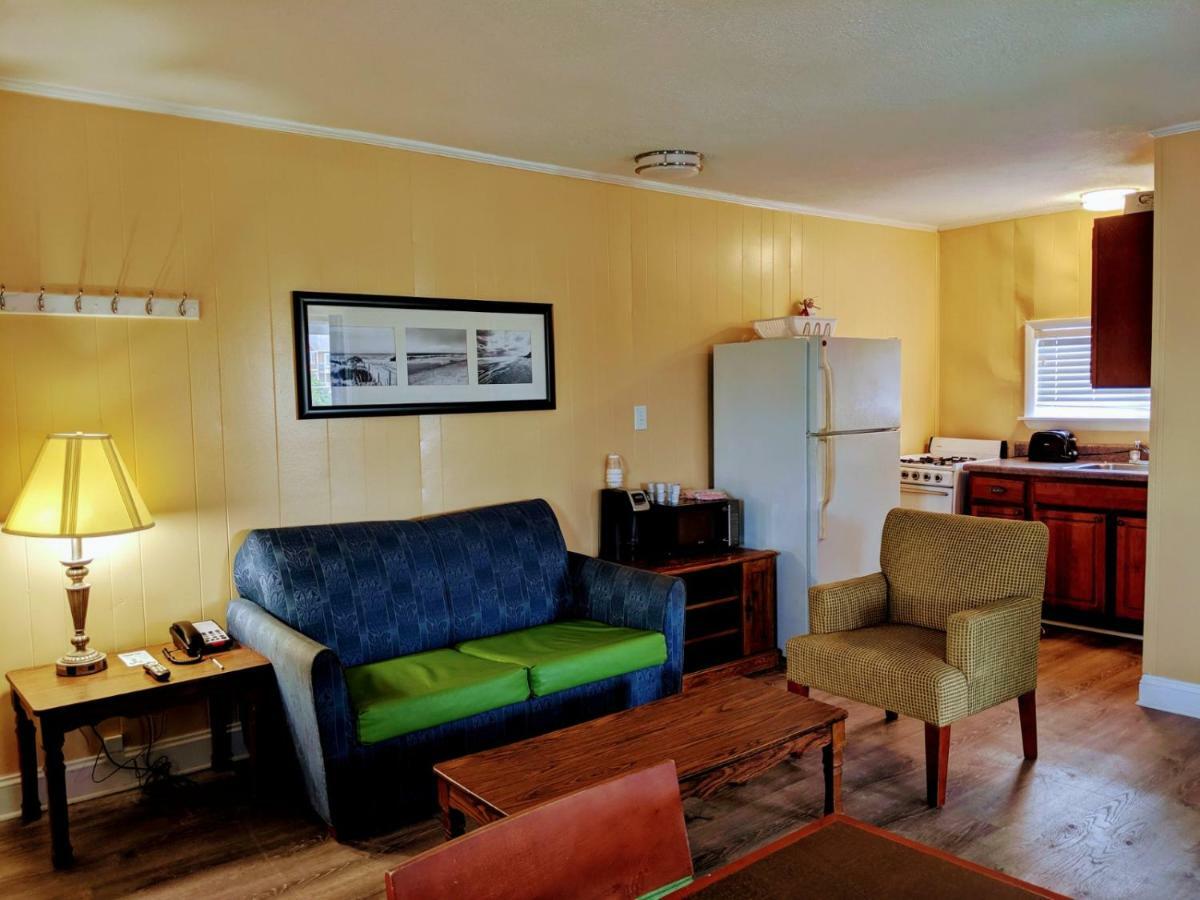 Colonial Inn Nags Head Exterior photo